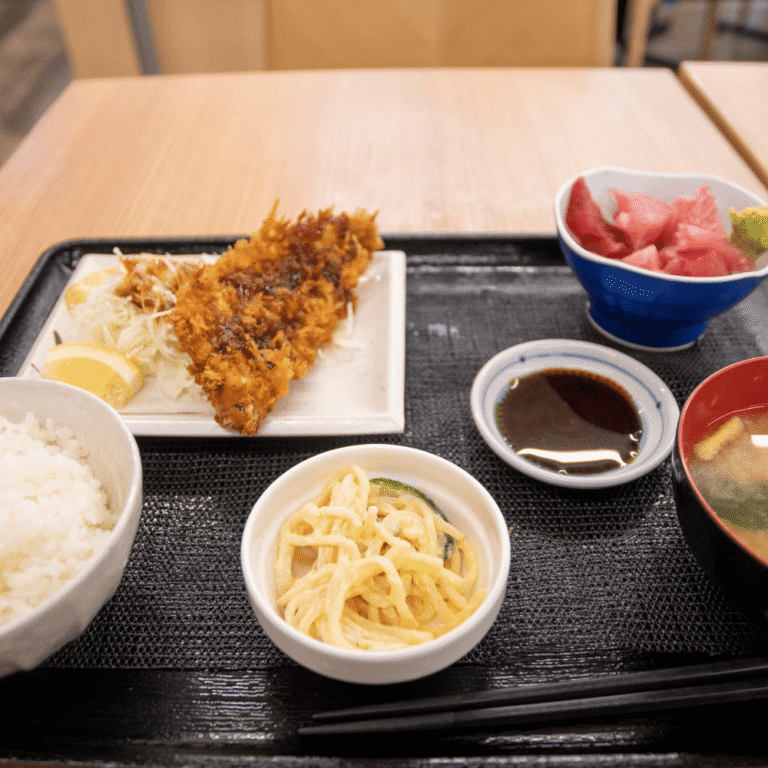 The Art of the “Kitchen Pivot”: How to Turn Leftovers into Gourmet Meals